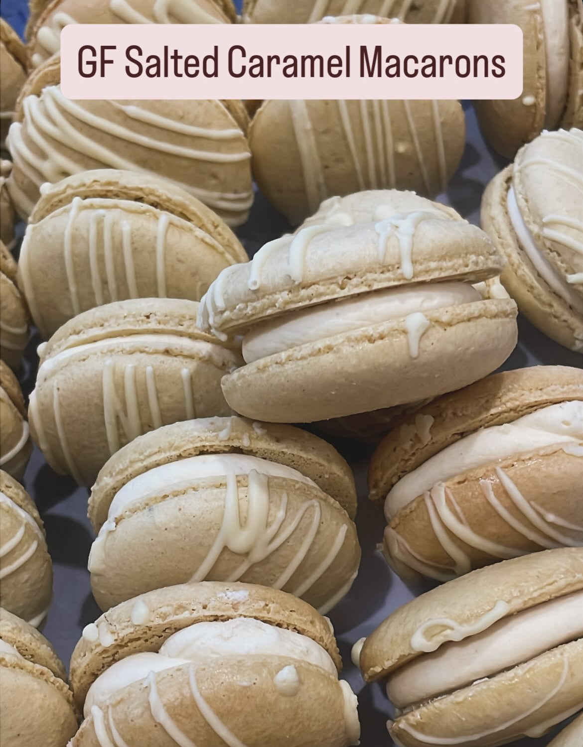 12 MACARONS