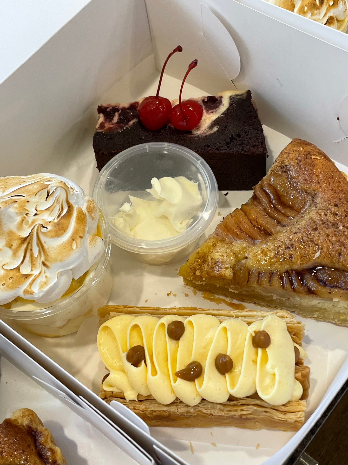 DESSERT BOX - PRE ORDER NOW